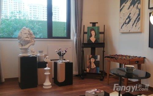 160平宽厅大宅，客厅面宽6.5米，三卧室朝南，南北双阳台，通风采光好！
