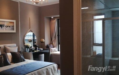 160平宽厅大宅，客厅面宽6.5米，三卧室朝南，南北双阳台，通风采光好！