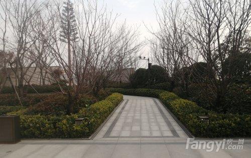 小区1000平水系环绕，600平海棠书院，1-13岁全年龄游乐区