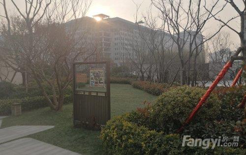 小区1000平水系环绕，600平海棠书院，1-13岁全年龄游乐区